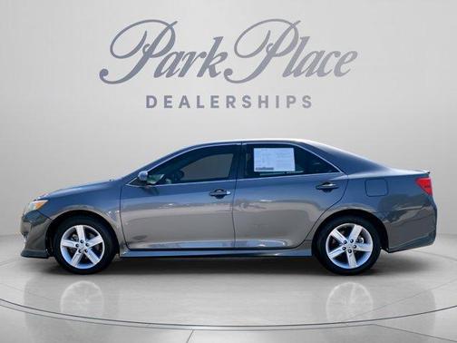 Magnetic Gray Metallic 2013 Toyota Camry SE