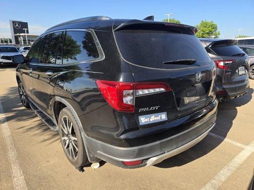 Crystal Black Pearl 2020 Honda Pilot Touring 8-Passenger