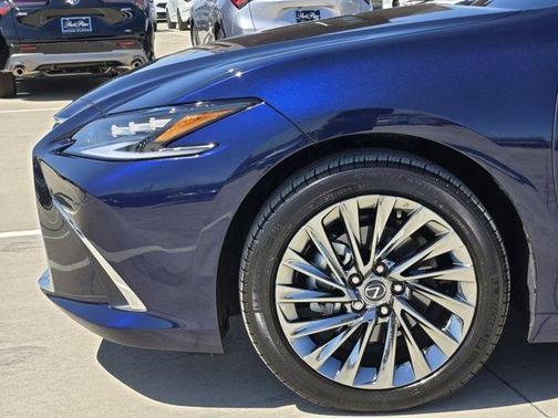 2025 Lexus ES 350 Ultra Luxury