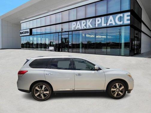 2013 Nissan Pathfinder Platinum