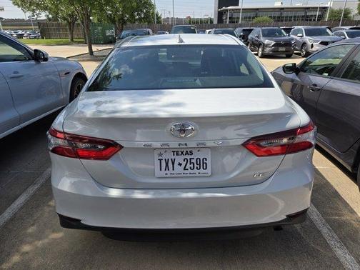 Ice 2023 Toyota Camry LE