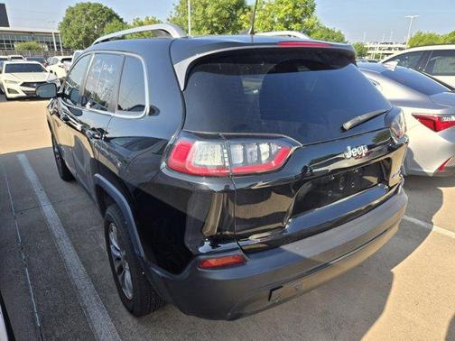 Diamond Black 2019 Jeep Cherokee Latitude Plus