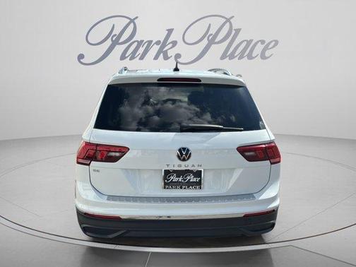 Pure White 2024 Volkswagen Tiguan 2.0T SE