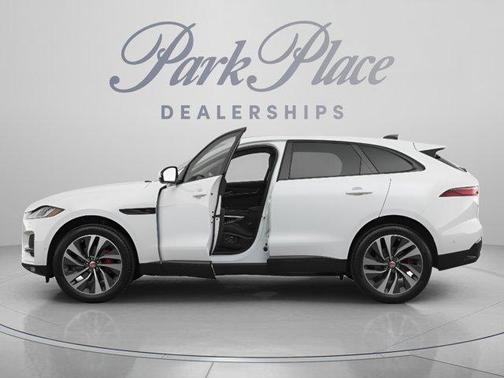Yulong White 2021 Jaguar F-PACE S