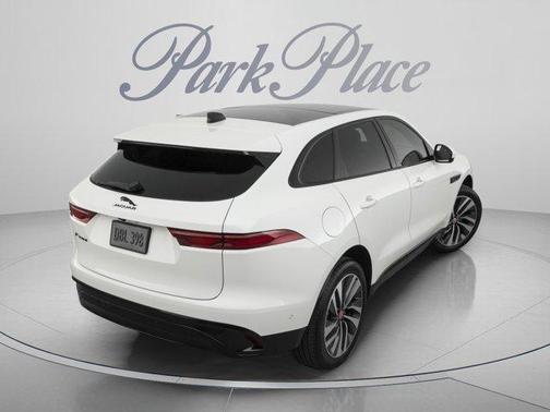 Yulong White 2021 Jaguar F-PACE S
