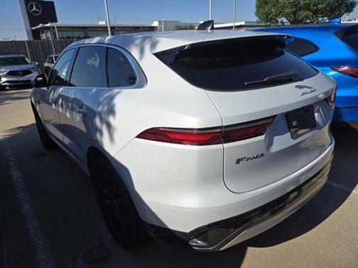 Yulong White 2021 Jaguar F-PACE S