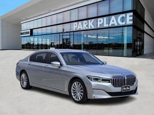 2020 BMW 740 i