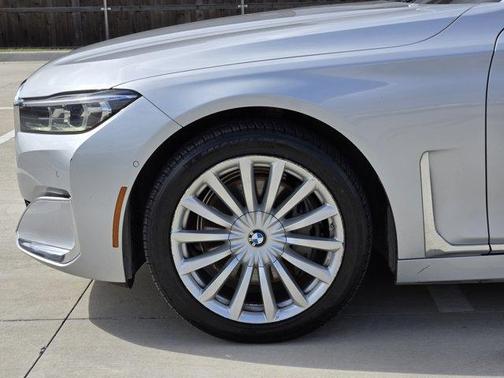 2020 BMW 740 i