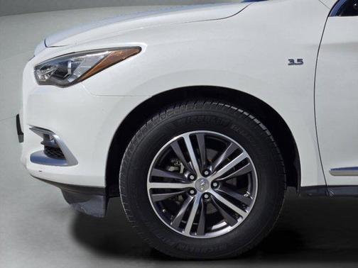 2016 INFINITI QX60 Base