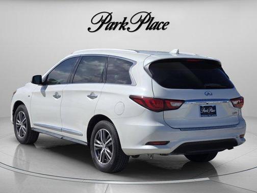 2016 INFINITI QX60 Base