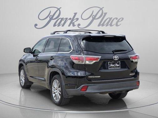 Attitude Black Metallic 2015 Toyota Highlander XLE