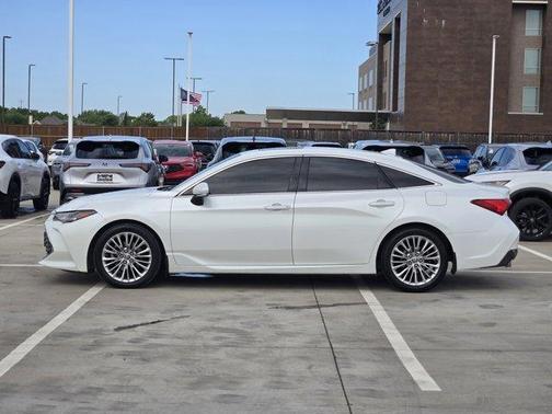 Wind Chill Pearl 2022 Toyota Avalon Limited