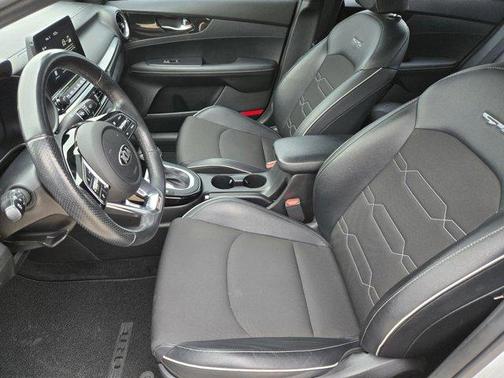 Snow White Pearl 2021 Kia Forte GT-Line