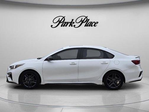 Snow White Pearl 2021 Kia Forte GT-Line