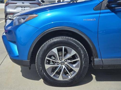 2016 Toyota RAV4 Hybrid XLE