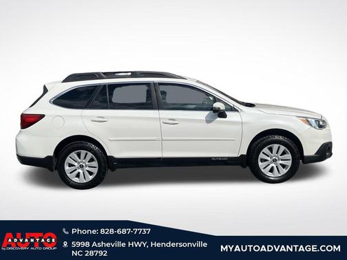 Crystal White Pearl 2017 Subaru Outback 2.5i Premium