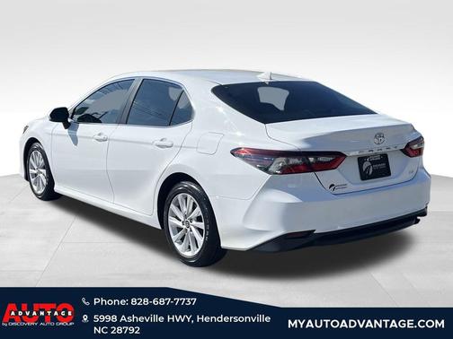 2022 Toyota Camry LE