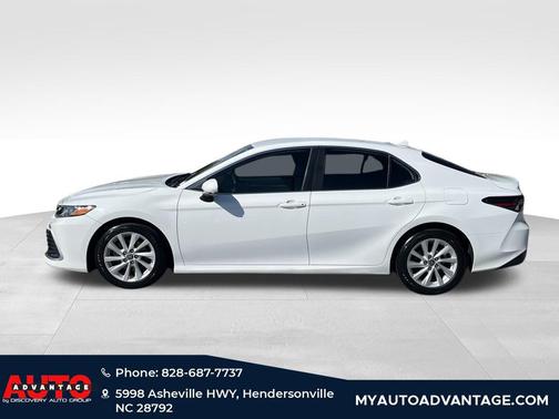 2022 Toyota Camry LE