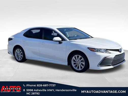 2022 Toyota Camry LE