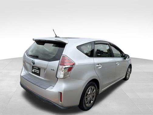 2016 Toyota Prius v Four