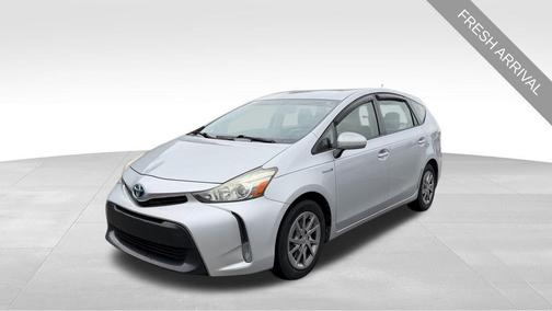 2016 Toyota Prius v Four