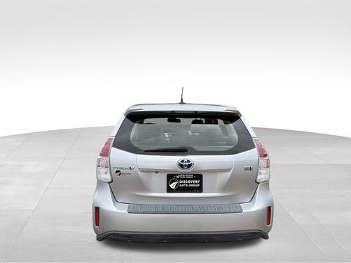 2016 Toyota Prius v Four