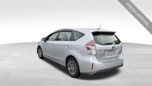 2016 Toyota Prius v Four