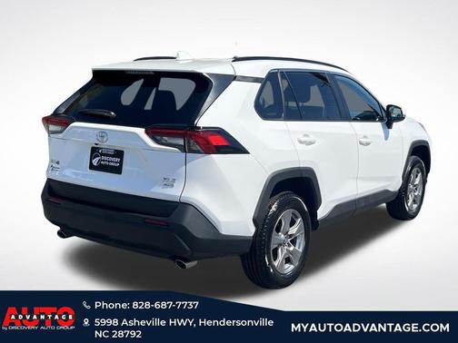 Ice Cap 2024 Toyota RAV4 XLE