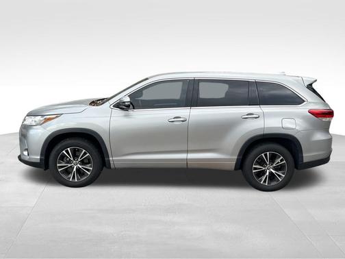 2017 Toyota Highlander LE Plus