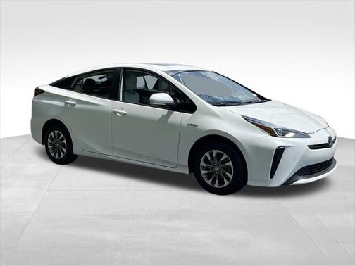 2020 Toyota Prius XLE