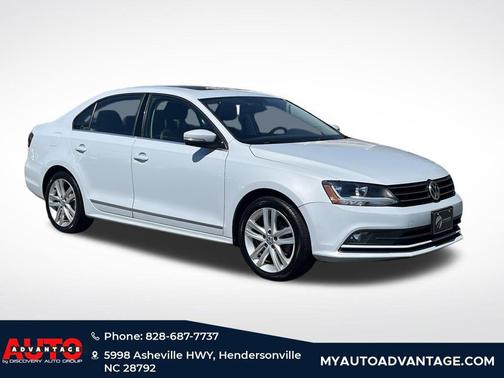 White Silver Metallic 2017 Volkswagen Jetta 1.8T SEL