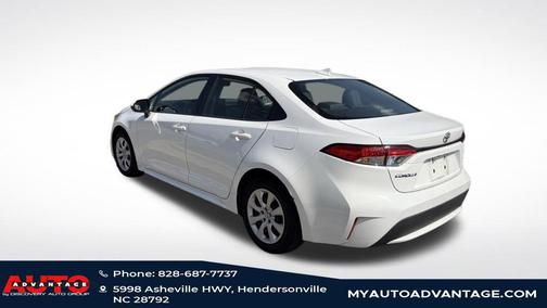 Super White 2020 Toyota Corolla LE