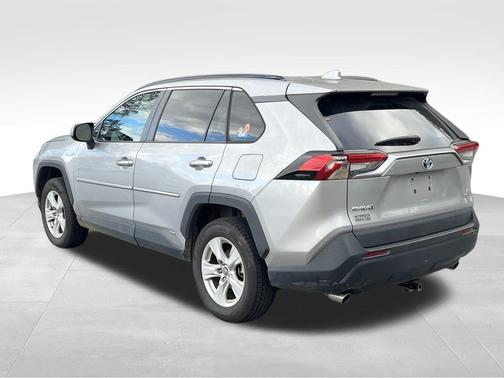 2020 Toyota RAV4 Hybrid LE