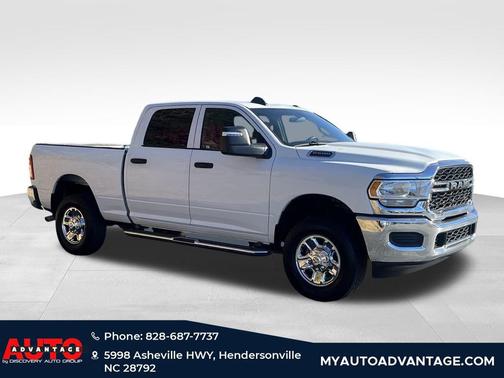 2023 RAM 2500 Tradesman Crew Cab 4x4 6'4' Box