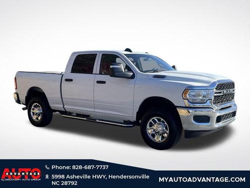 2023 RAM 2500 Tradesman Crew Cab 4x4 6'4' Box