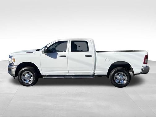 2023 RAM 2500 Tradesman Crew Cab 4x4 6'4' Box