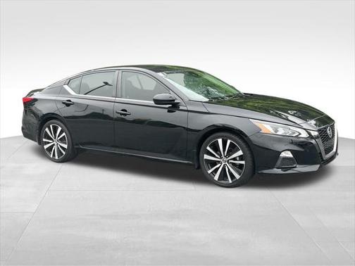 2021 Nissan Altima SR FWD