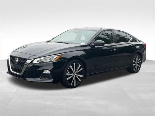 2021 Nissan Altima SR FWD