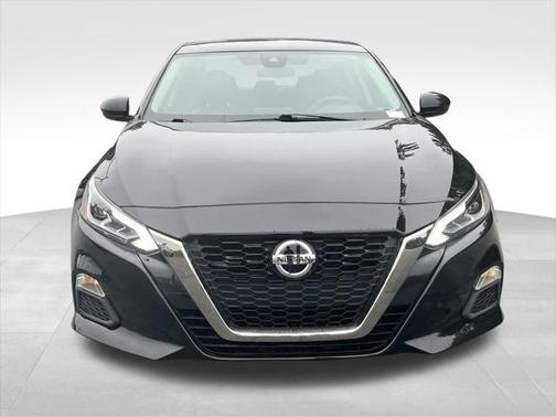2021 Nissan Altima SR FWD