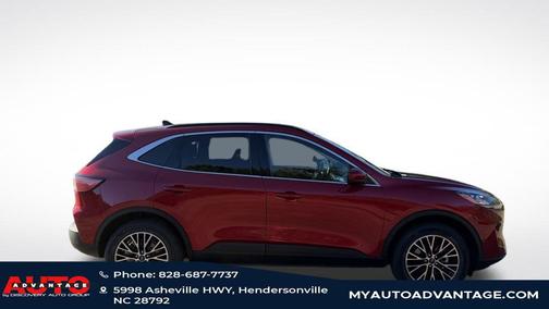 2022 Ford Escape Titanium