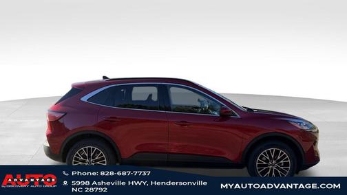 2022 Ford Escape Titanium