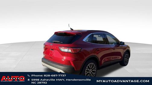 2022 Ford Escape Titanium