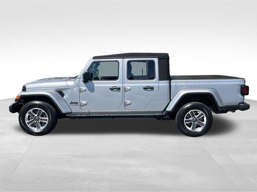 2021 Jeep Gladiator Sport S