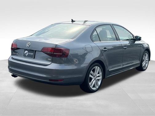 2017 Volkswagen Jetta 1.8T SEL