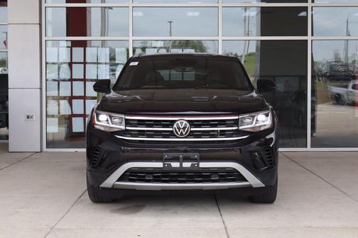 Deep Black Pearl 2021 Volkswagen Atlas Cross Sport 2.0T SE w/Technology