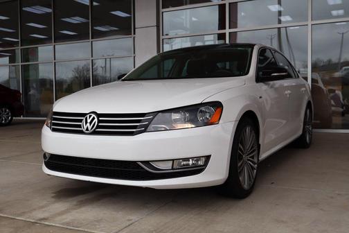 2015 Volkswagen Passat 1.8T Auto Sport