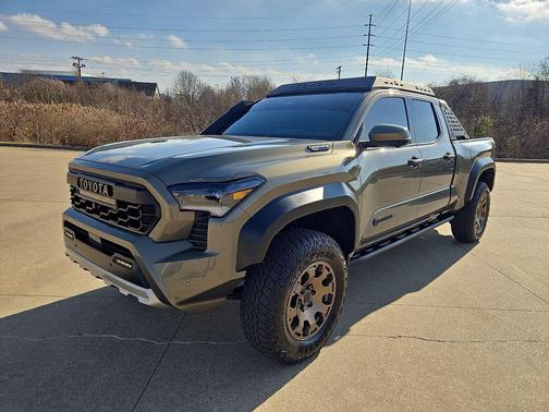 2024 Toyota Tacoma Hybrid Trailhunter