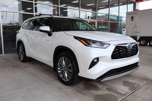 2021 Toyota Highlander Hybrid Platinum