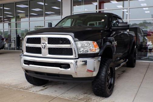 Brilliant Black Crystal Pearlcoat 2017 RAM 2500 Tradesman Crew Cab 4x4 6'4' Box