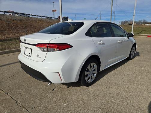 2026 Toyota Corolla Hybrid LE